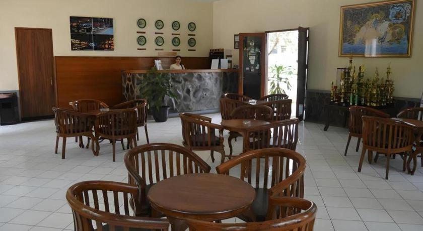 Augusta Sukabumi Hotel Exterior photo